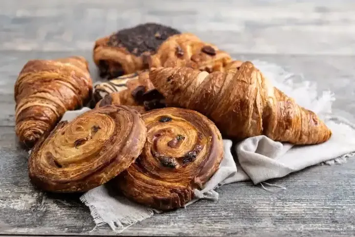 Piec i świeże wypieki prosto z produkcji